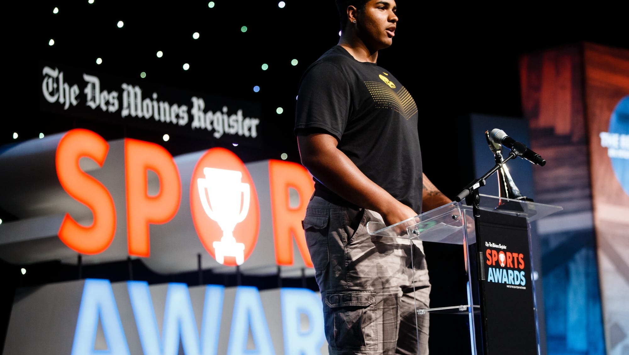 Mount Vernon's Tristan Wirfs accepts the boys athlete of the year during the 2017 Des Moines Register Sports Awards on Saturday, June 24, 2017 in Des Moines.